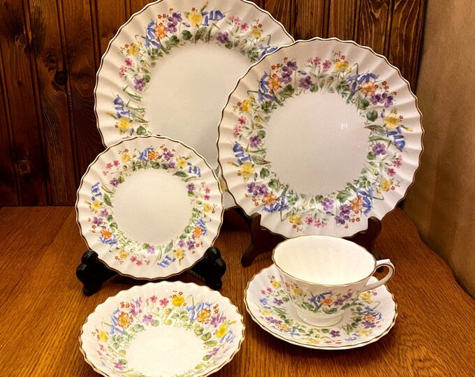 24 Piece Royal Doulton Easter Morn Dinnerware Set, Service for 4 Etsy
