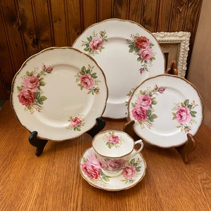 20 Piece Royal Albert American Beauty Dinnerware Service for 4, Starter Set