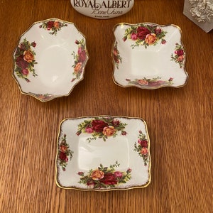 Royal Albert Old Country Roses Plats de charcuterie, Plats friandises, Plat carré, Plat rectangulaire