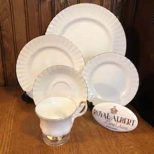 5 Stück Gedeck von Royal Albert Val D&#39;or China