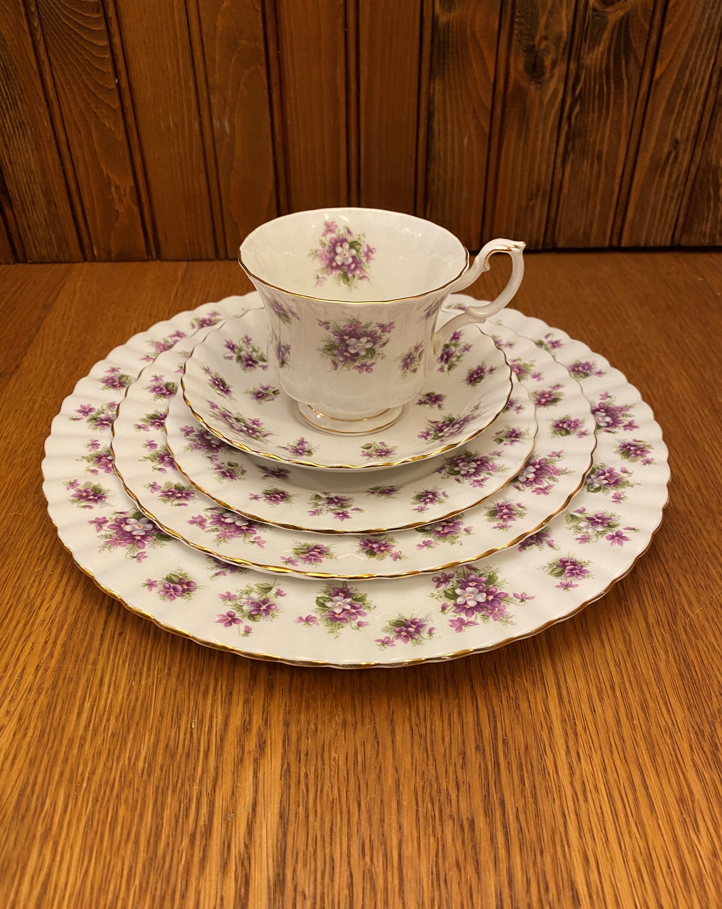 ロイヤルアルバート スイートバイオレット 4人用食器セット 20点セット