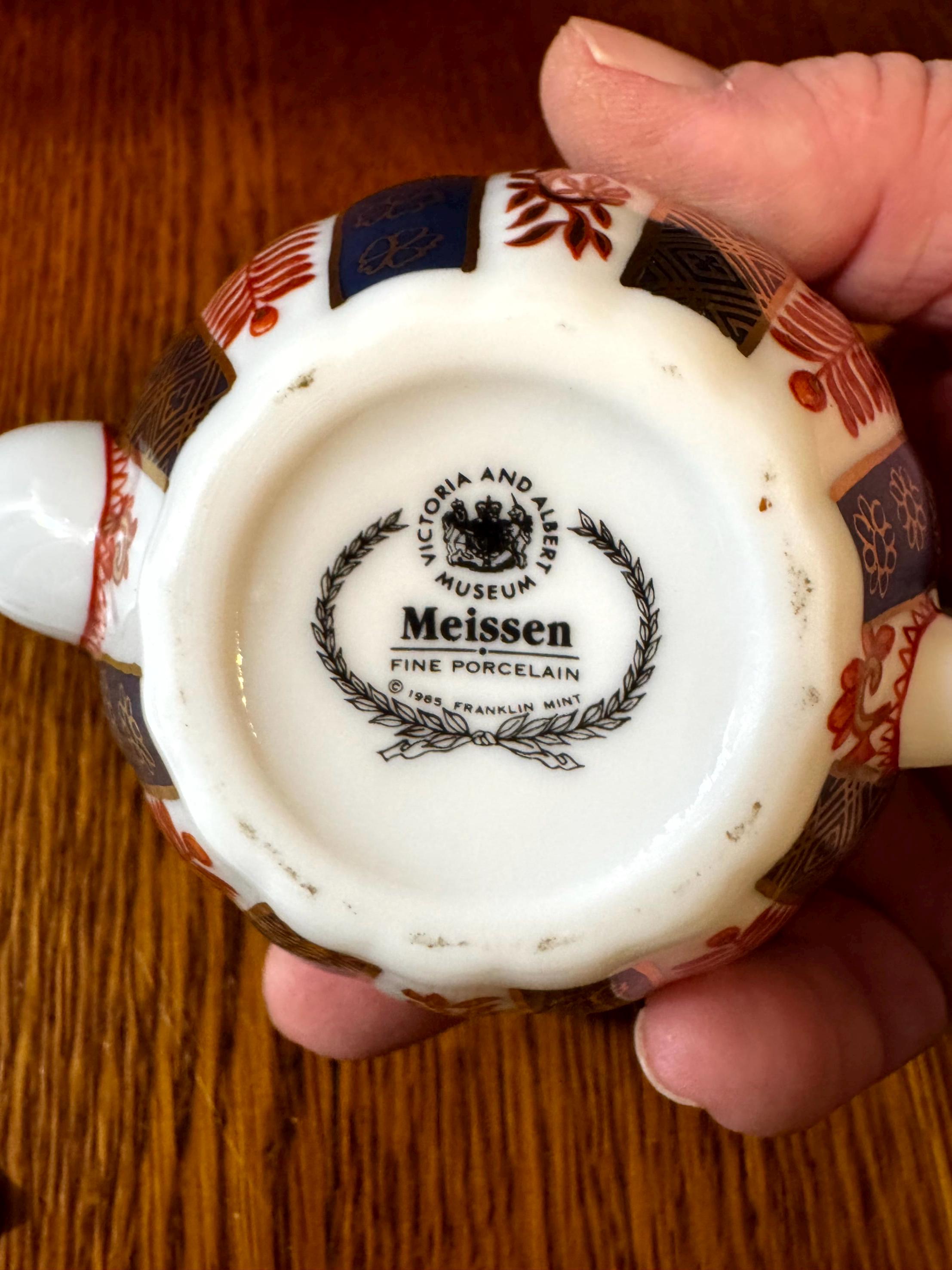 Franklin Mint Victoria and Albert Museum Porcelain Teapot
