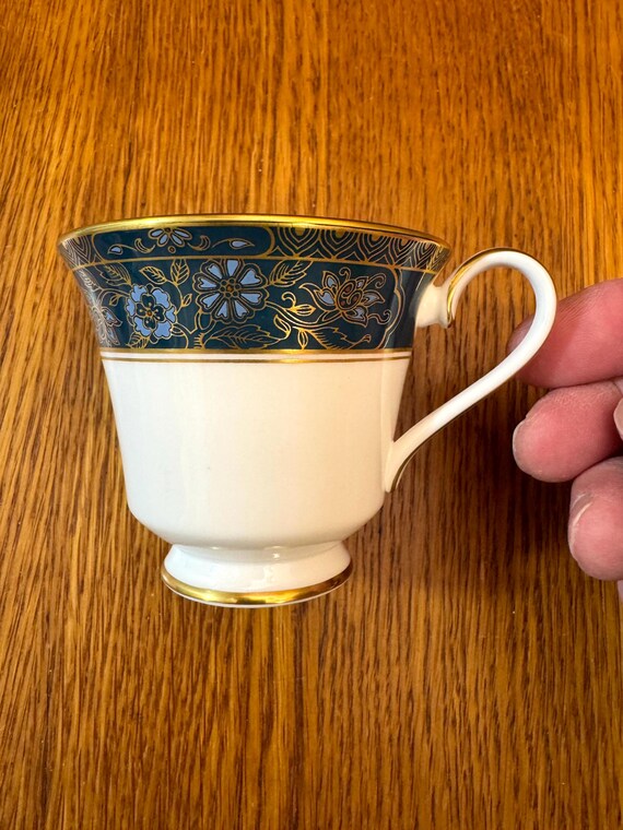 ロイヤルドルトン23㎝ケーキディナープレート2枚セットカーライル ロイヤルドルトン23㎝ケーキディナープレート2枚セットカーライル