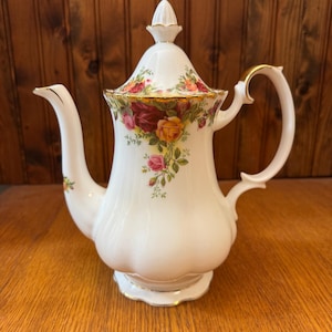 Royal Albert Old Country Roses Medium Tall Teapot/Coffee Pot