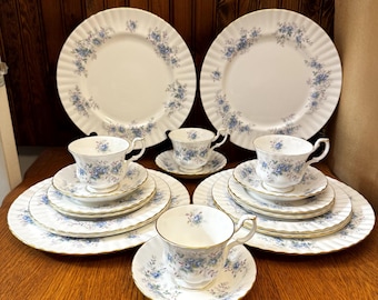 RARE Vintage Royal Albert Blue Blossom 5 Piece Dinner Place