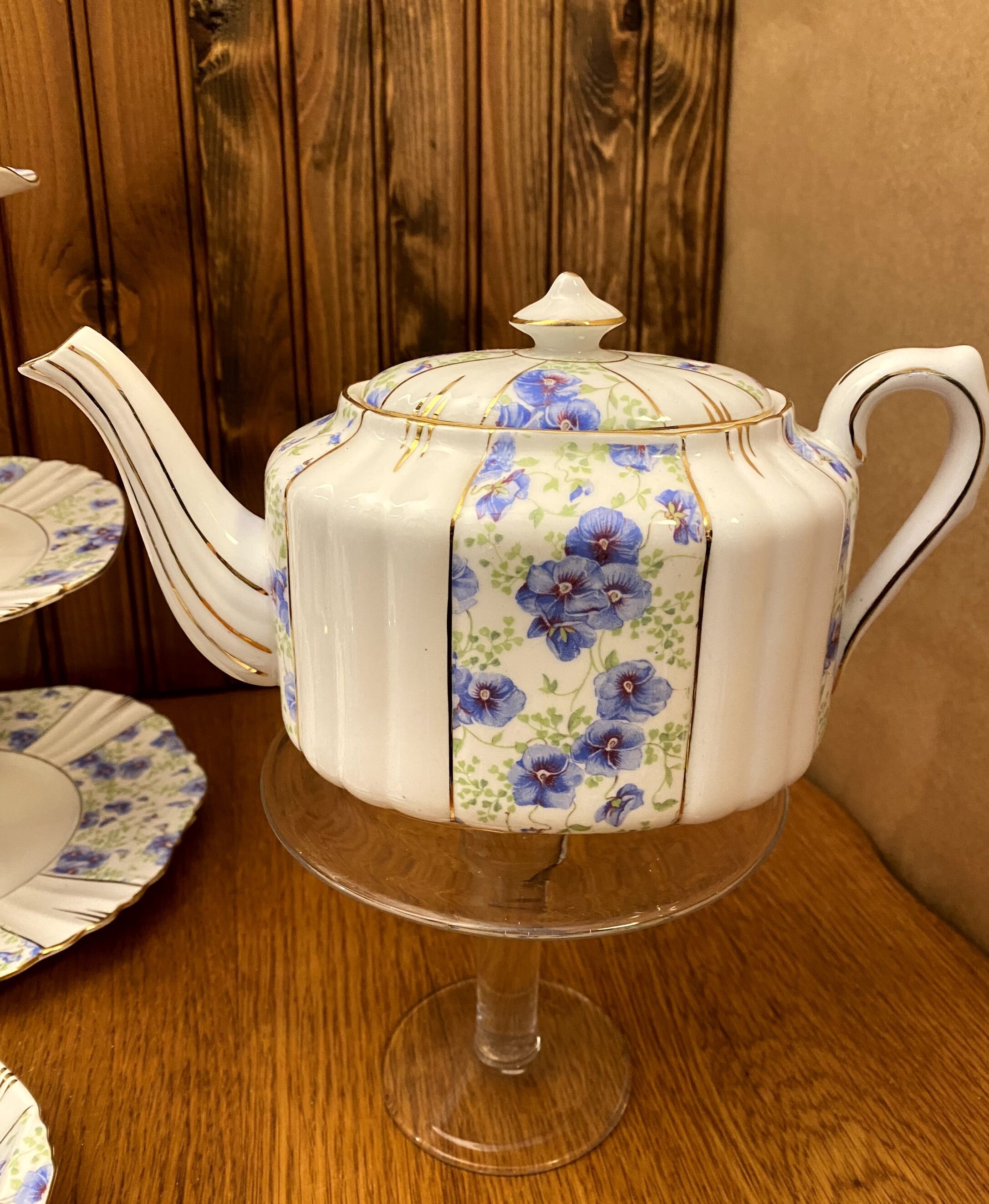 ironstone Wheat pattern Cream and Sugar set (KAR) ironstone Wheat pattern Cream and Sugar set (KAR)