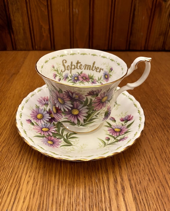 Royal Albert Flower of the Month September Michaelmas Daisy Teacup