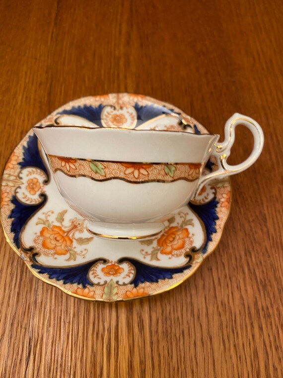 22 【磁器】AYNSLEY Aynsley Fine Bone China Imari Style Teacup and Saucer B 1591
