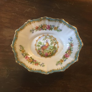 Plat ovale 6&quot;, bords volantés, Chelsea Bird Blue par Royal Albert