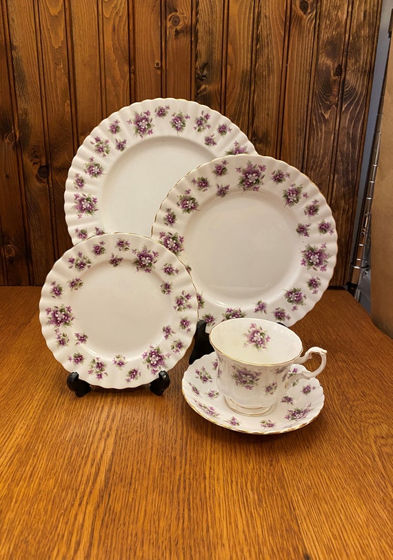 ロイヤルアルバート スイートバイオレット 4人用食器セット 20点セット