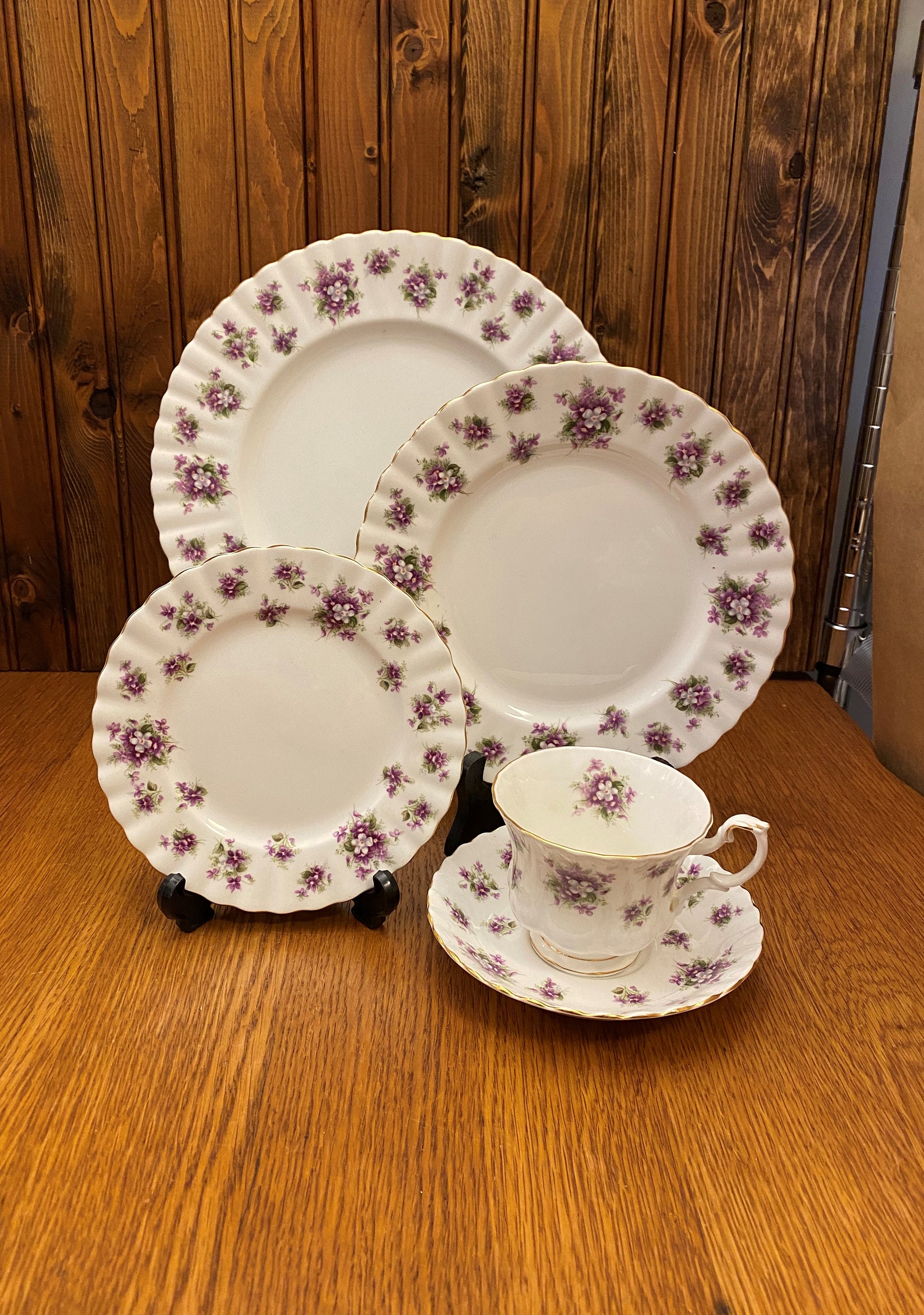 ロイヤルアルバート スイートバイオレット 4人用食器セット 20点セット