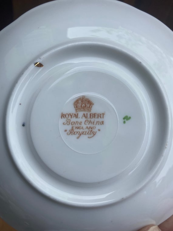 ロイヤルアルバート クラウンチャイナ ロイヤリティ 伊万里スタイル