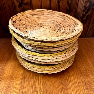 Vintage Set of 12 10&quot; Wicker Rattan Paper Plate Holders, Picknick Wicker