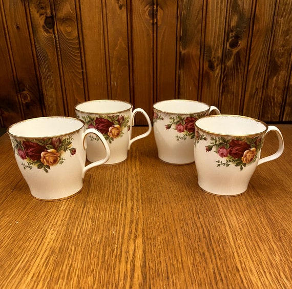 FUN FAN LINE - Set Of 4 Retro Enameled Metal Mugs, Red | Large 12 Oz - View #5