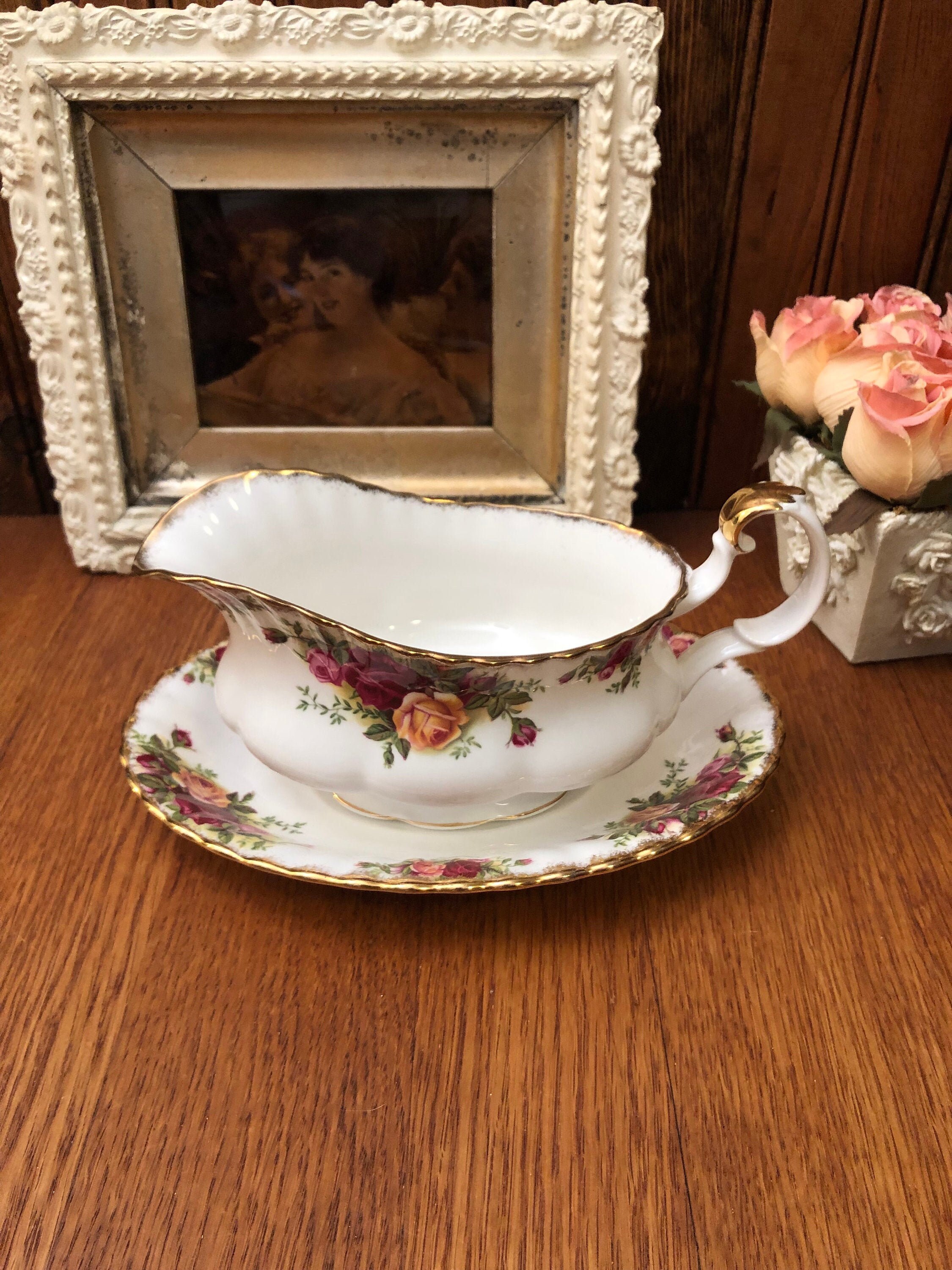 Royal Albert Old Country Roses Large Gray Boat With Under Tray
