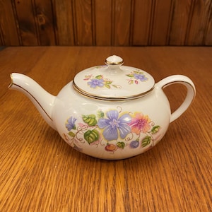Tetera pequeña apilable ROYAL Winton Grimwades Floral Chintz 547 (solo tetera de repuesto)