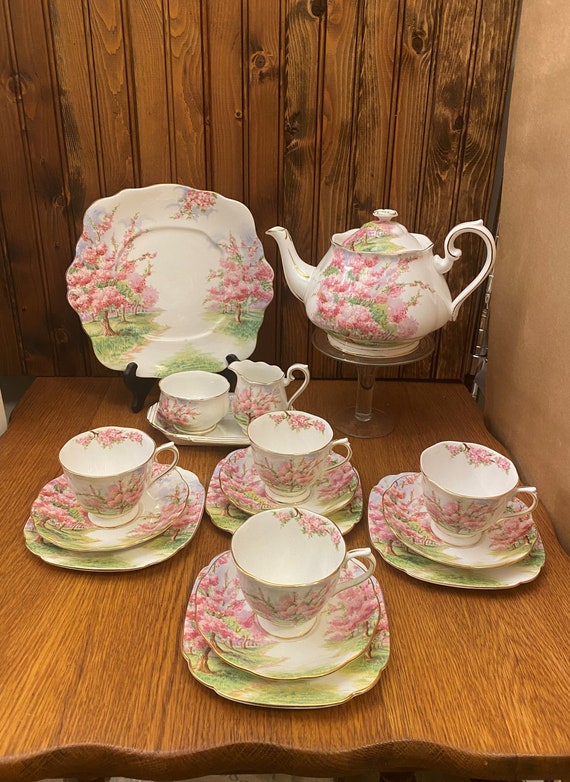 18 Piece Royal Albert Blossom Time Dessert Set With Large