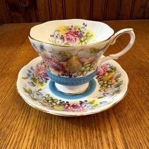 Royal Albert Country Fayre Series, Sussex Pattern, Teacup and Saucer