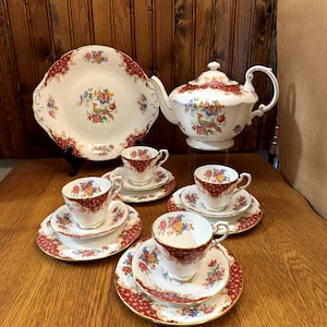 14 Piece Paragon Fine Bone China, Rockingham Tea Set for 4