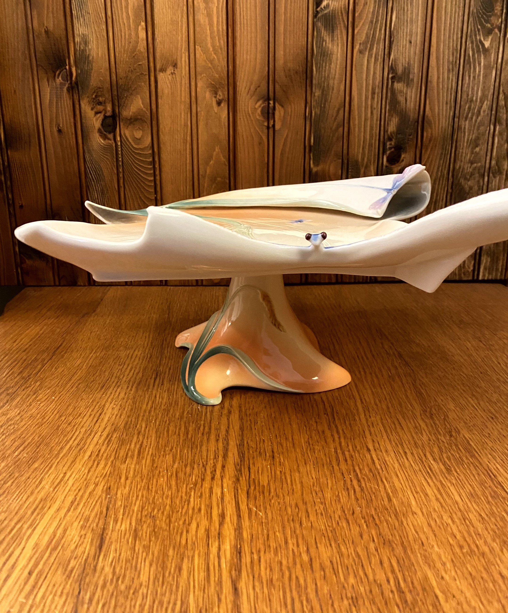 Franz Collection Porcelain Dragonfly Design Sculptured Pedestal