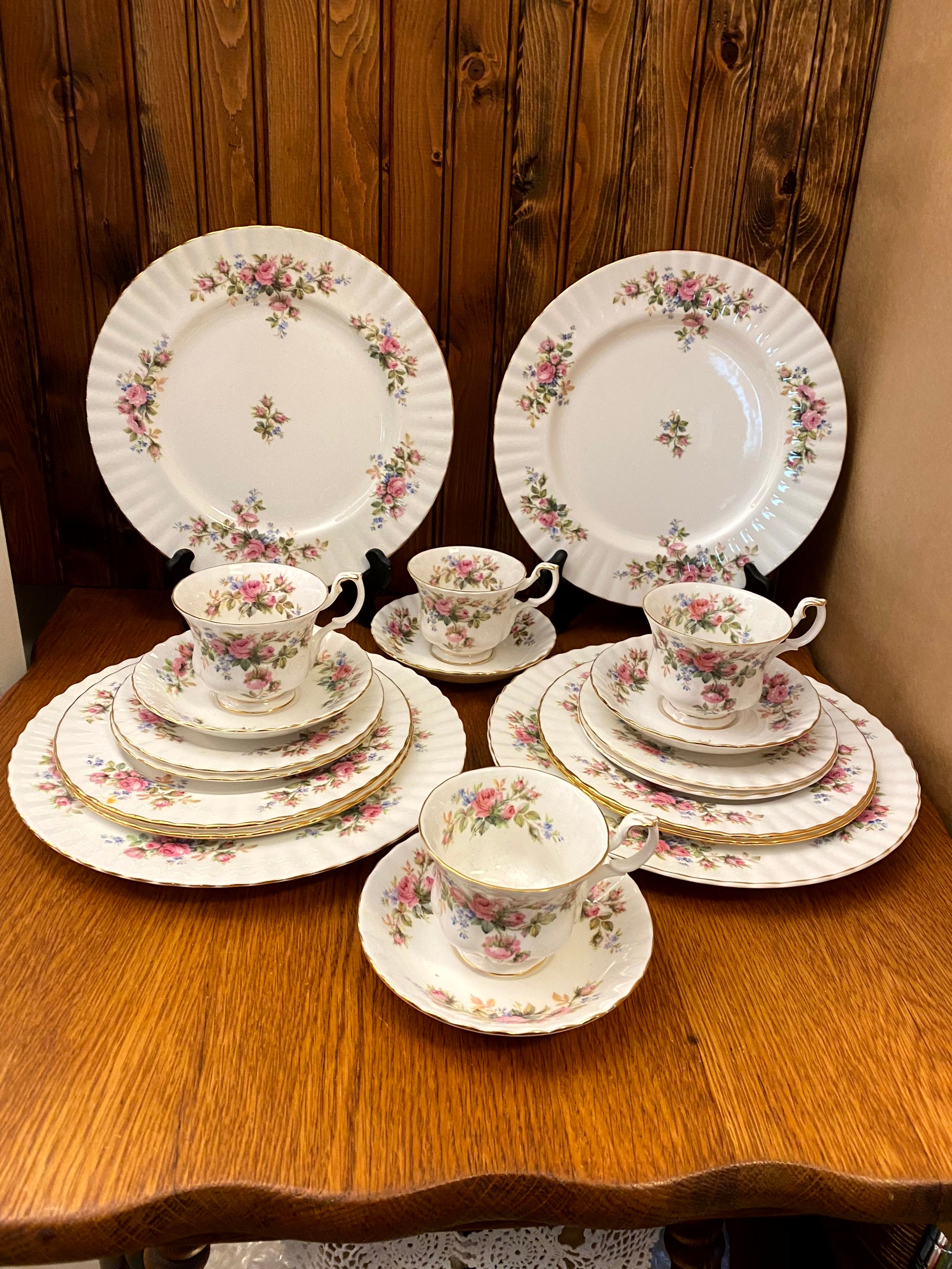   MOSS ROSE ロイヤルアルバート ROYAL ALBERT MOSS ROSE ロイヤルアルバート