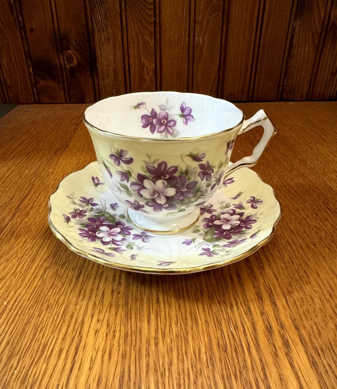 Aynsley 花の置物 紫色 il_1080xN.6413790336_4k9l.jpg