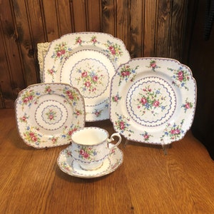 Royal Albert Petit Point 20 Piece Service for 4