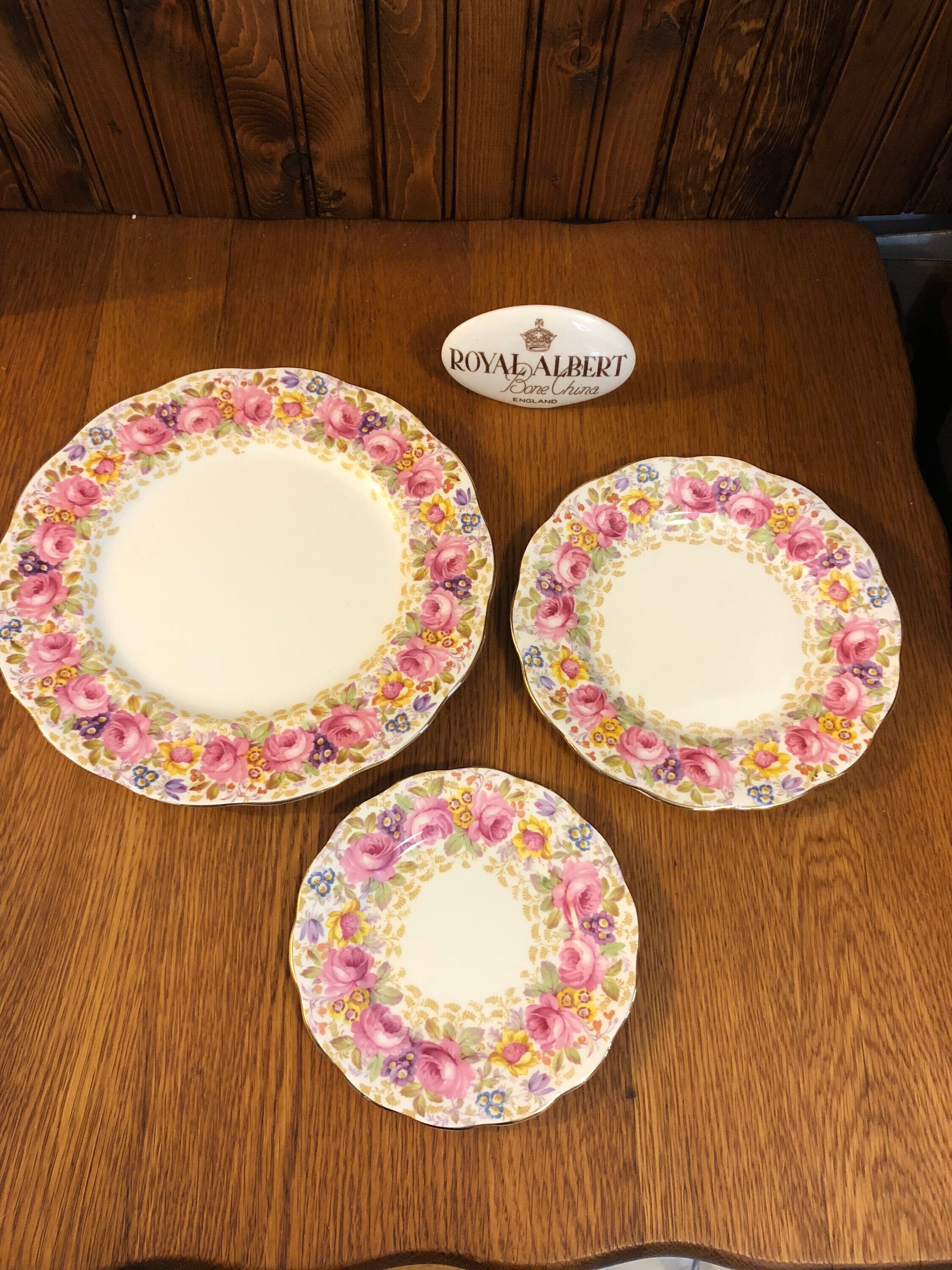 ロイヤルアルバードディナー皿