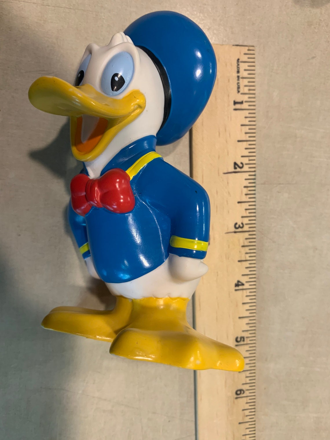 donald duck figures