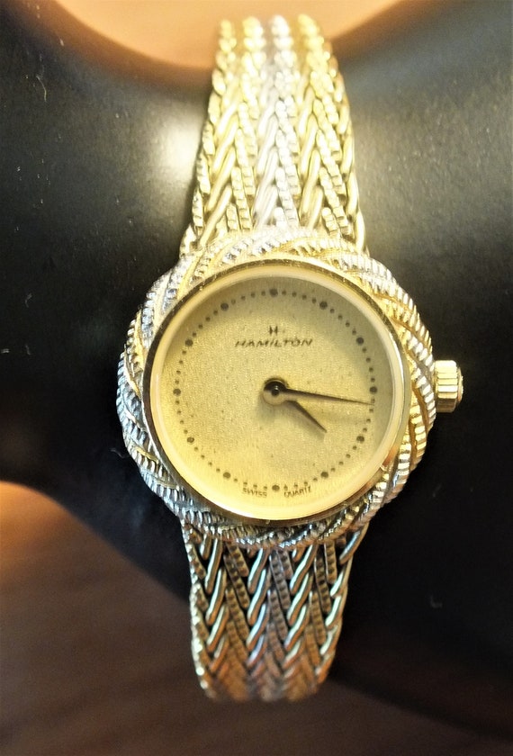 Hamilton 8080 Vintage Ladies Wrist Watch. Gold lad