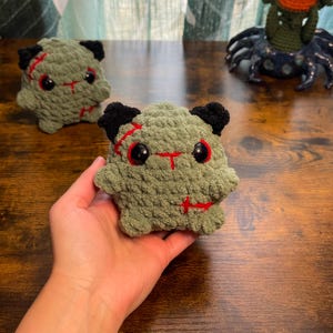 Kitty Plush, Chonky Cat Plush, Kitty Plushie, Zombie Cat, Zombie Kitty Plush, Zombie Plush, Crochet Zombie Cat, Halloween Plushie