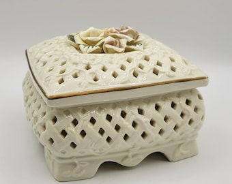 TradeWind Bay Porcelain Botanical Trinket Box