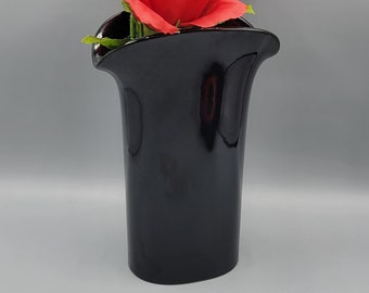 Black calla Lilly design vase