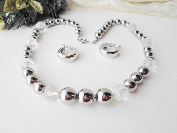 Buy Sparkling Delight Short Necklace Set