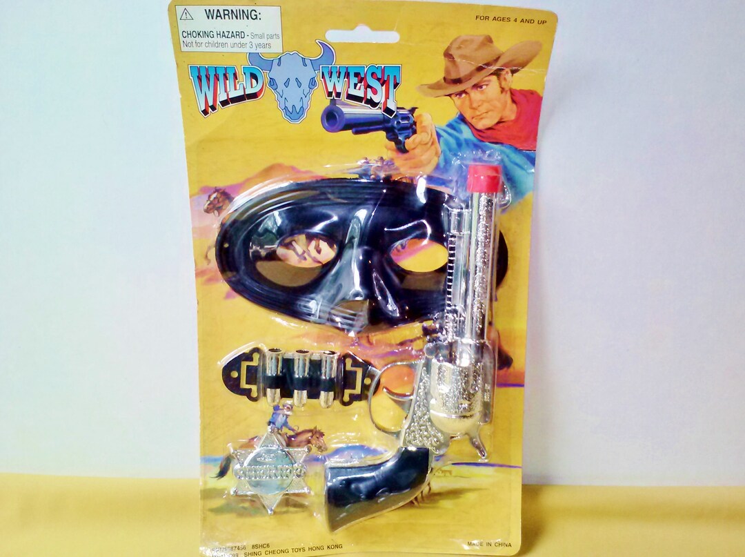 Toy Gun Set Wild West Vintage Toy Sheriff Pistol Badge Bullets Mask ...