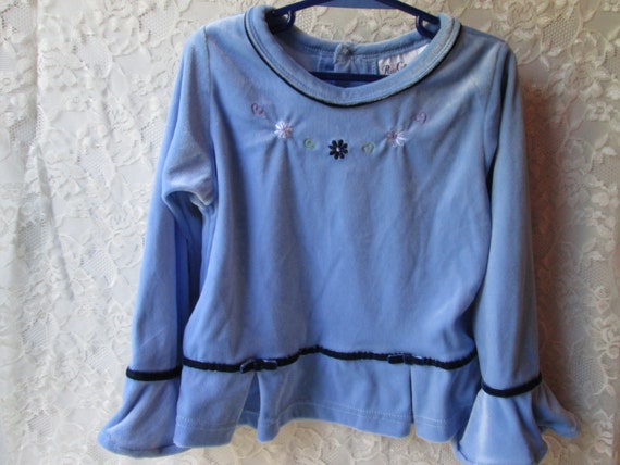 Girls Top Blouse Sz 5 Vintage Blue Velvet Flair Ruffle Cuffs Long Sleeve Embroidered Flowers Rose Cottage Dressy Fashion School Clothes