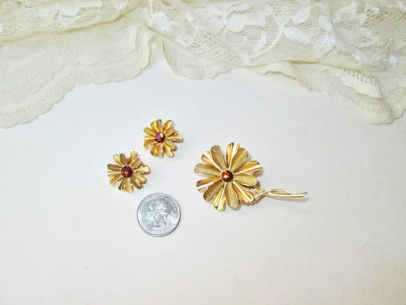 Gold Flower Brooch Earrings Set Vintage Topaz Rhi… - image 3