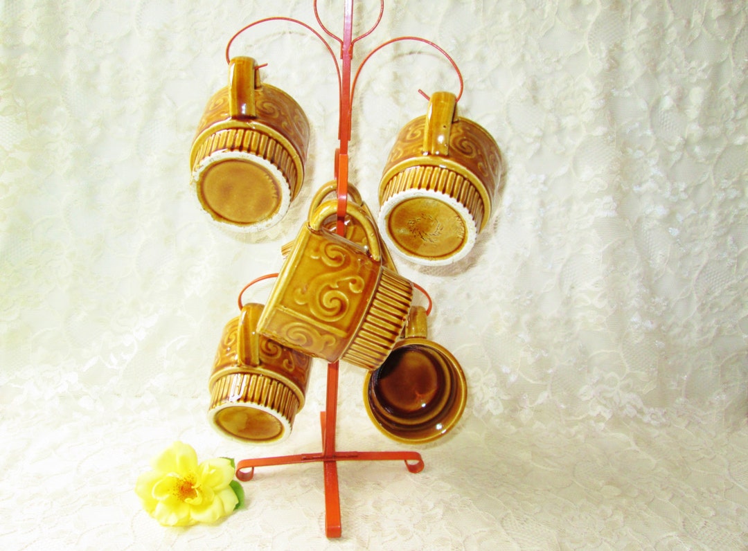 Mug Set Tree Stand 6 Vintage Glaze Ceramic Honey Yellow Gold Scroll Swirl Coffee Cup Mug Set