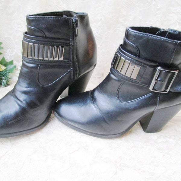 Black Leather Ankle Boots with Silver Buckles 2-1/2" Heels Zip Up Boots Women's Girl's Short Boots Size 7 Medium Heavy Metal Rocker Boots
