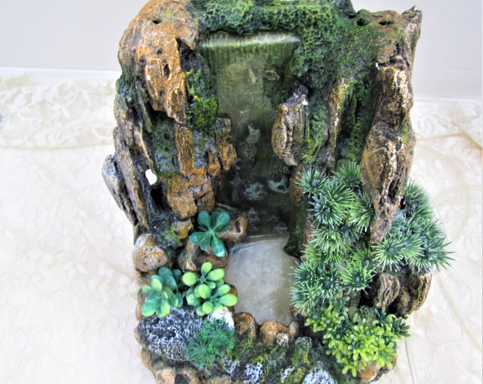 Large Bubbling Fish Aquarium Sculpture Underwater Faux Stone Mountain