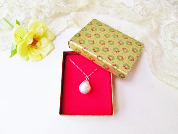White Pearl Necklace Vintage NIB Silvertone Metal Large Faux Pearl Necklace Ornate Filigree Cap Never Worn Elegant Birthday Gift