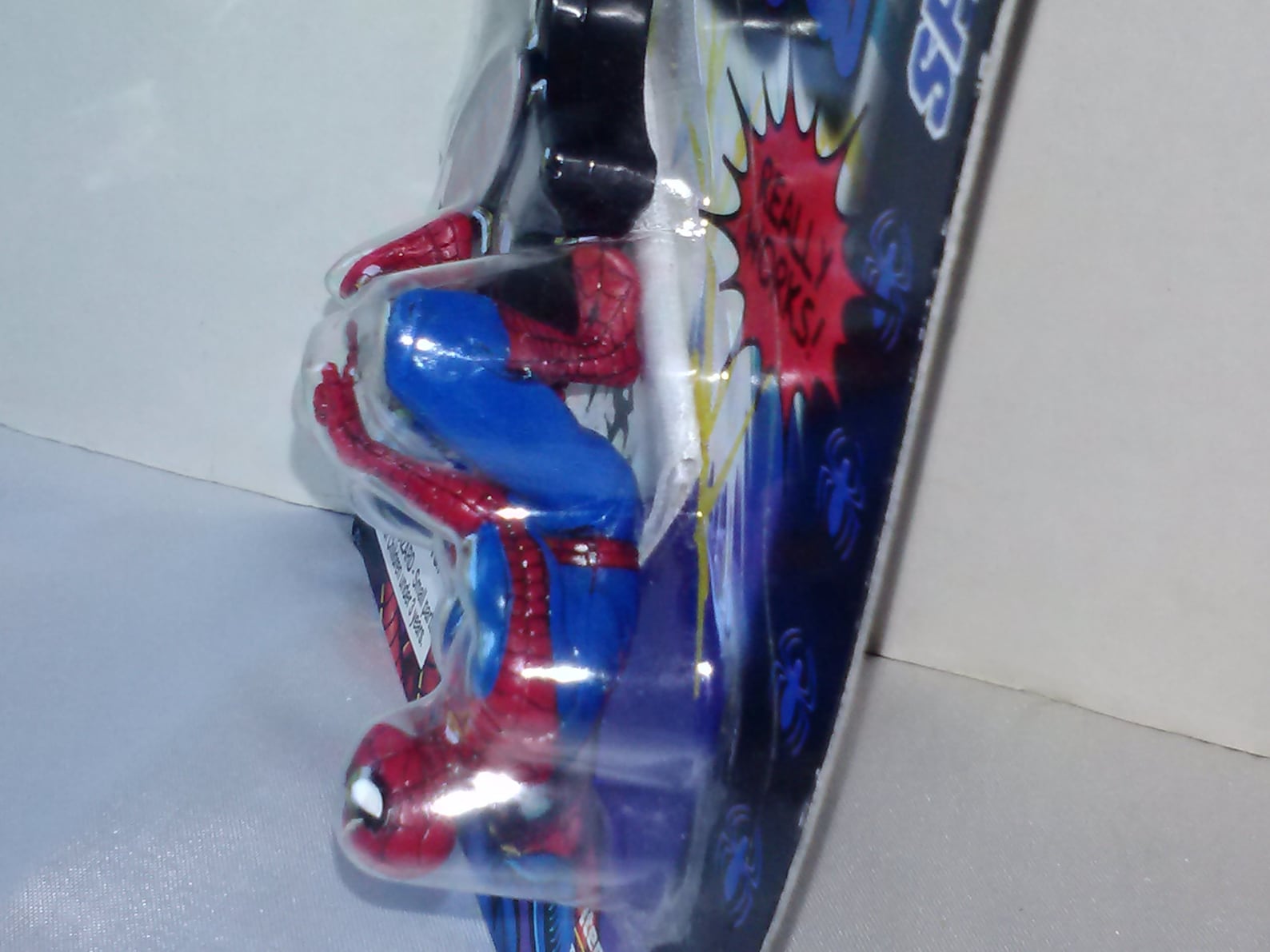 spiderman action keychain web climbing action marvel