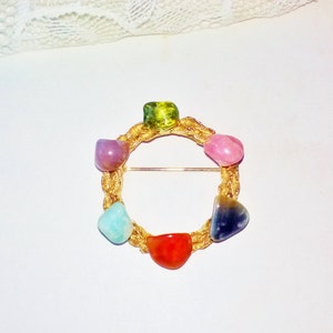 Multi Color Polished Semi Precious Stones Brooch Scottish Heritage Agate Gold Wreath Pin Multi Color Vintage Mother&#39;s Day