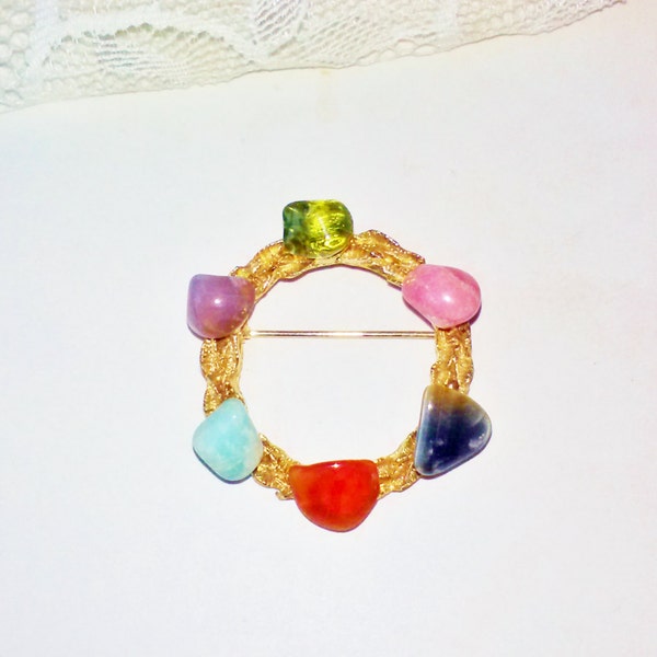 Multi Color Polished Semi Precious Stones Brooch Scottish Heritage Agate Gold Wreath Pin Multi Color Vintage Mother's Day