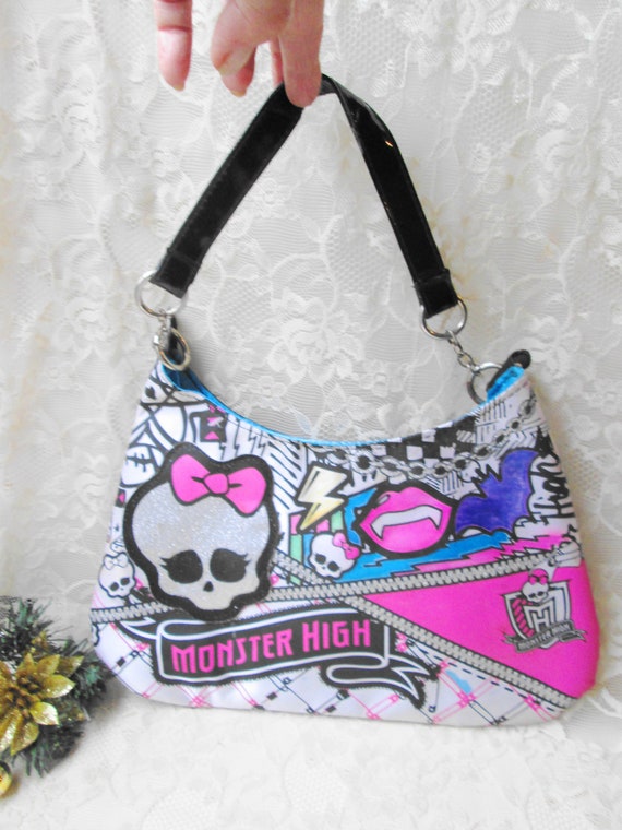 MONSTER HIGH Purse Silver Print With Silver jewels & Chain Strap RARE