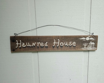 Primitives Spukhaus Schild: Rustikales Altholz Halloween Dekor