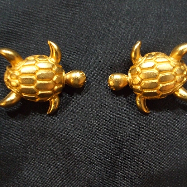 Vintage Sea Turtle Goldtone Clip Earrings, Ellen Designs Goldtone Turtle Clips