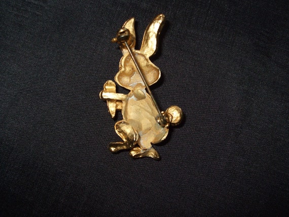 Vintage Easter Bunny Brooch, Rabbit Holding Carro… - image 6