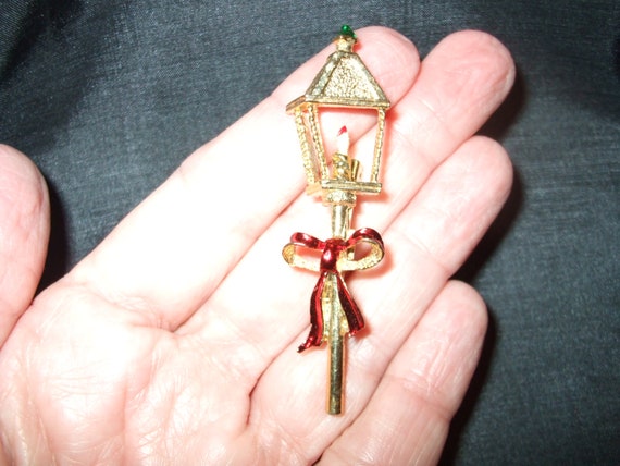 Vintage Gerrys Candle Lantern Pin , Old Christmas… - image 2