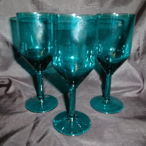 Vintage MCM Blue Glass Stems, Set of 3 Wine Glasses or Cocktails, Mid Century Turquoise or Teal Blue Glass
